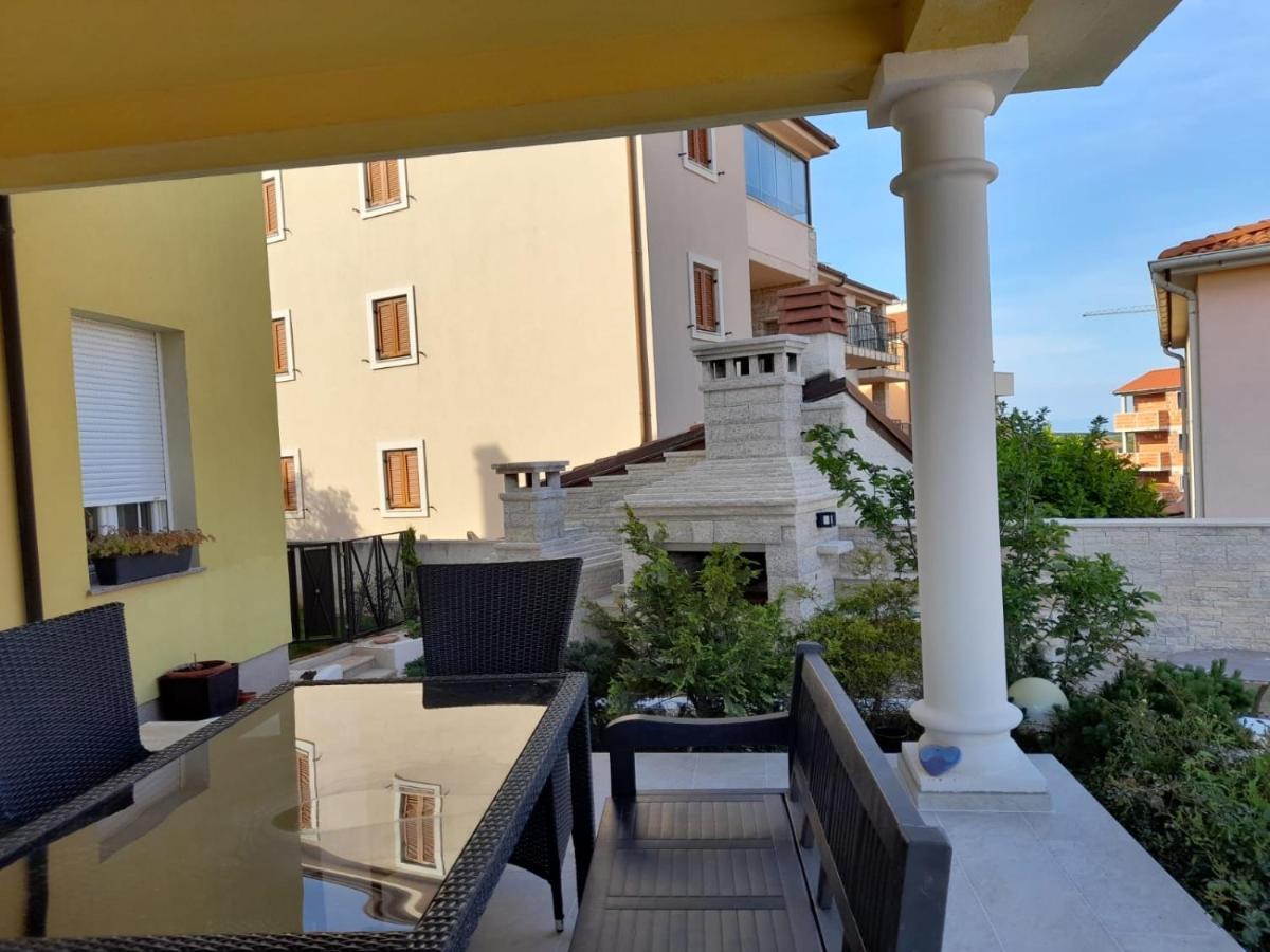 Villa Istriana Ližnjan Exteriör bild
