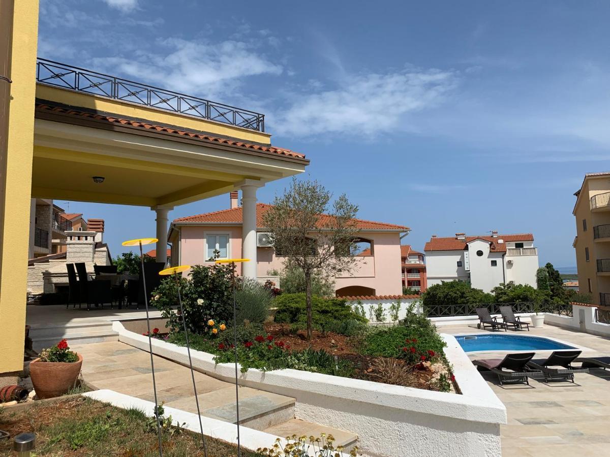 Villa Istriana Ližnjan Exteriör bild