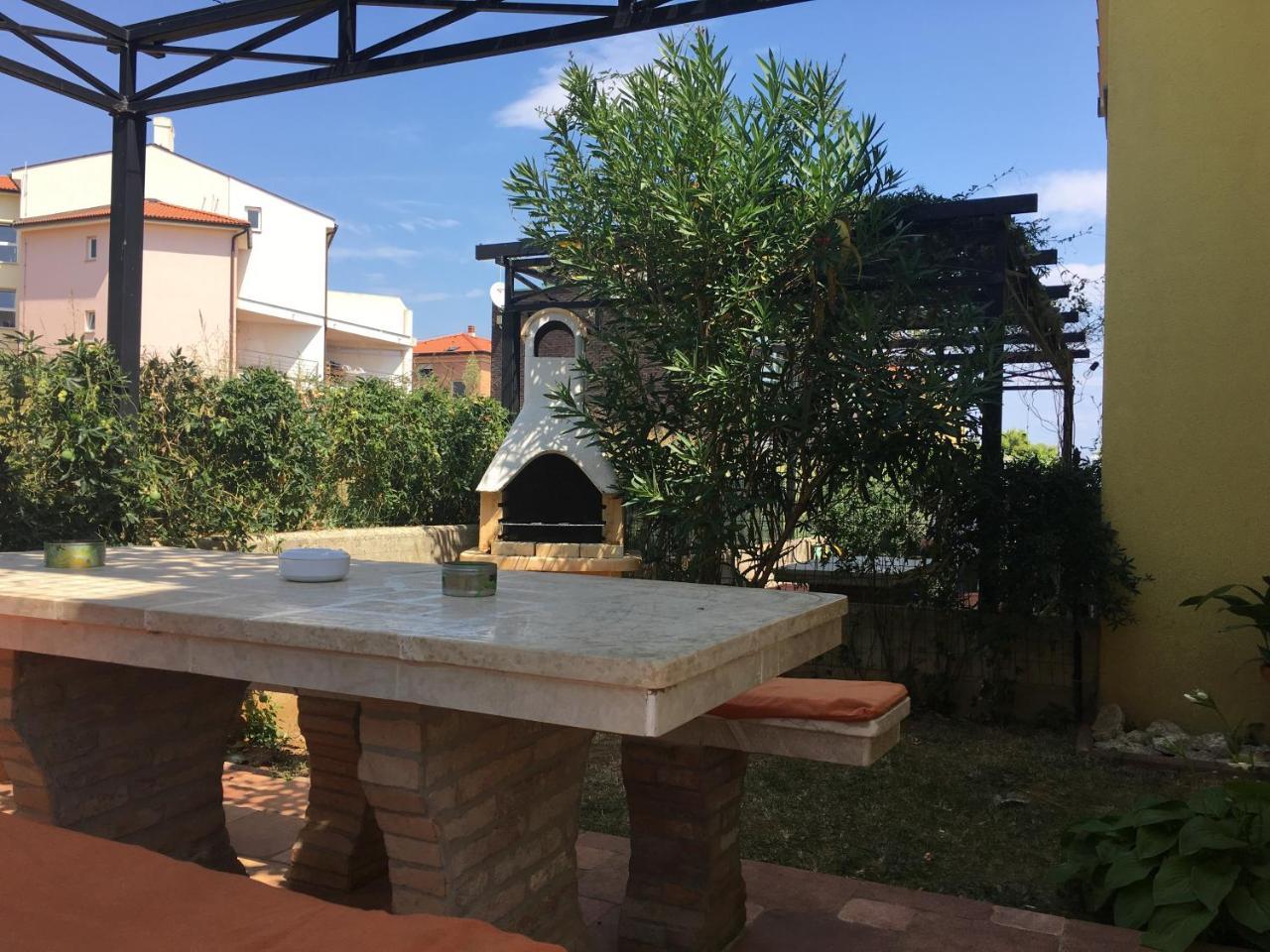 Villa Istriana Ližnjan Exteriör bild